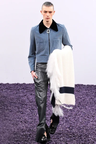 Look 24